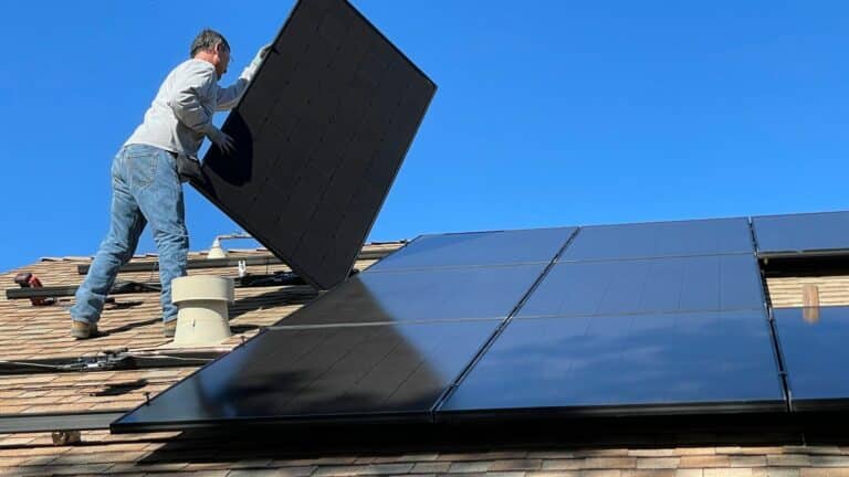 Comment utiliser un panneau solaire sans batterie ?