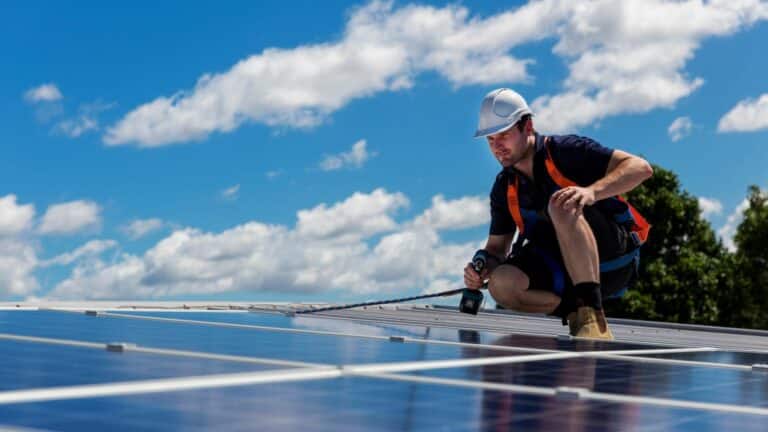 Aide panneau solaire : comment obtenir des subventions pour l’installation de vos panneaux ?